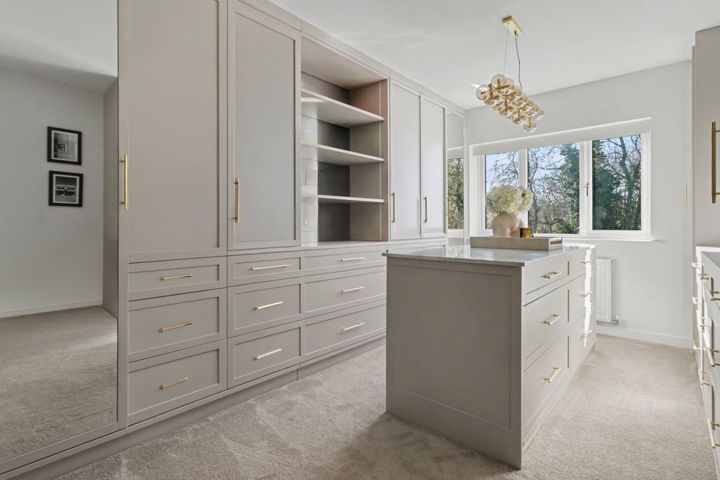 Additional image 13 of 5 bed detached house for saleRayleigh Road, Benfleet SS7