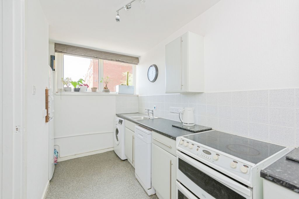 Additional image 5 of 2 bed maisonette for saleJubilee Court, Kingsbury, Tamworth B78