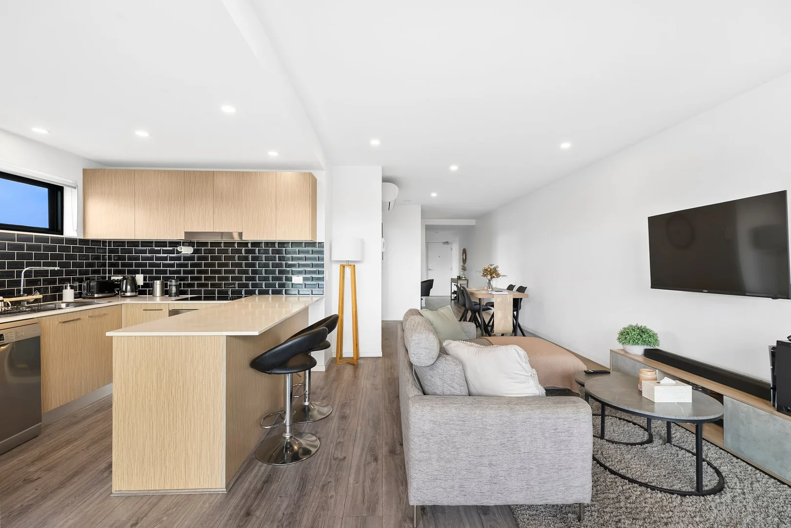 Additional image 2 of 401/57 Ludwick St, Cannon Hill QLD 4170