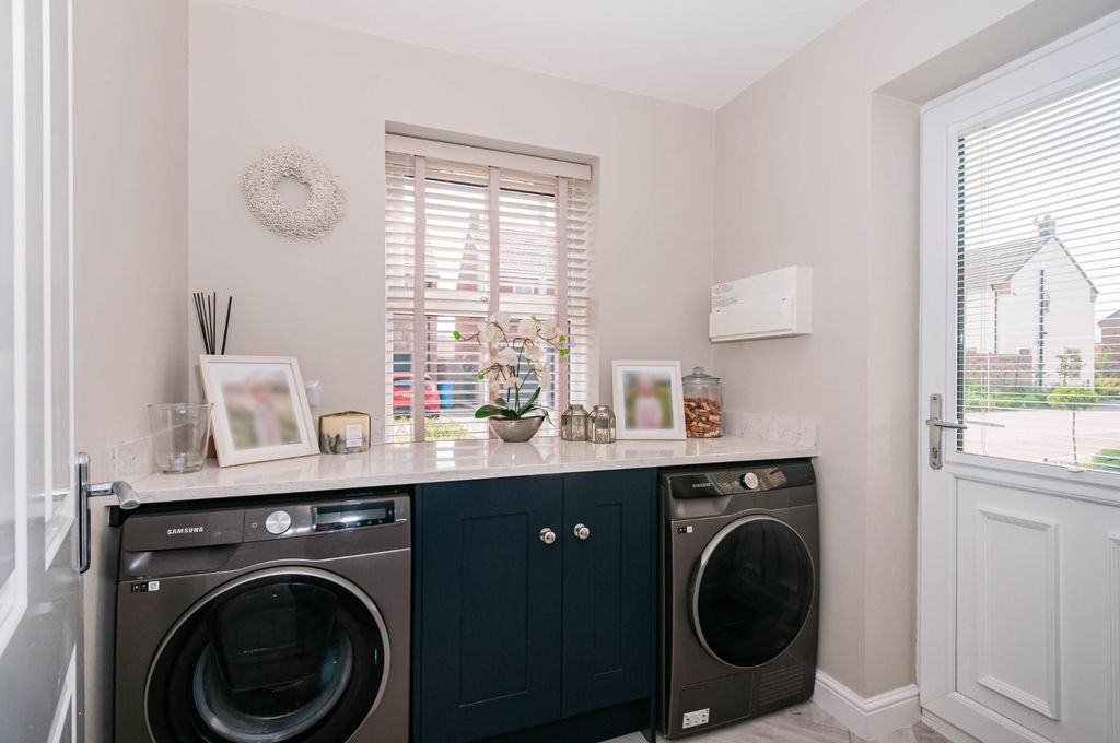 Additional image 12 of 4 bed property for saleWinter Place, Beverley HU17
