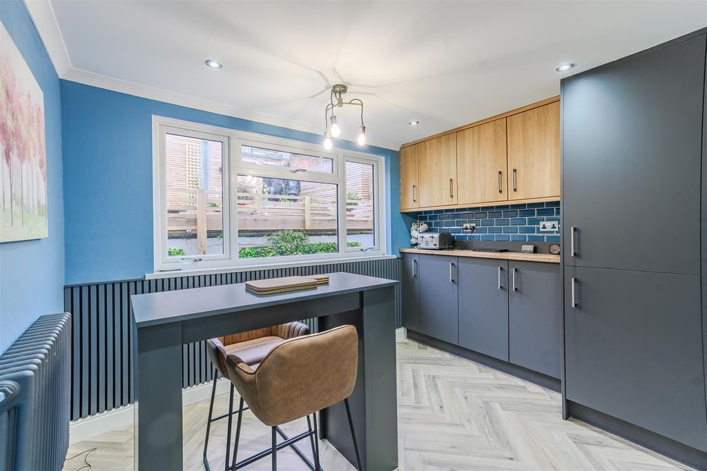 Additional image 32 of 5 bed end terrace house for saleWindsor Road, Barry CF62