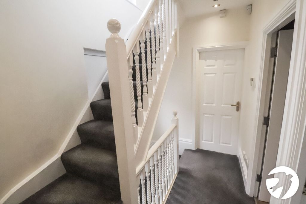 Additional image 14 of 5 bed semi-detached house for saleHolmhurst Road, Belvedere DA17