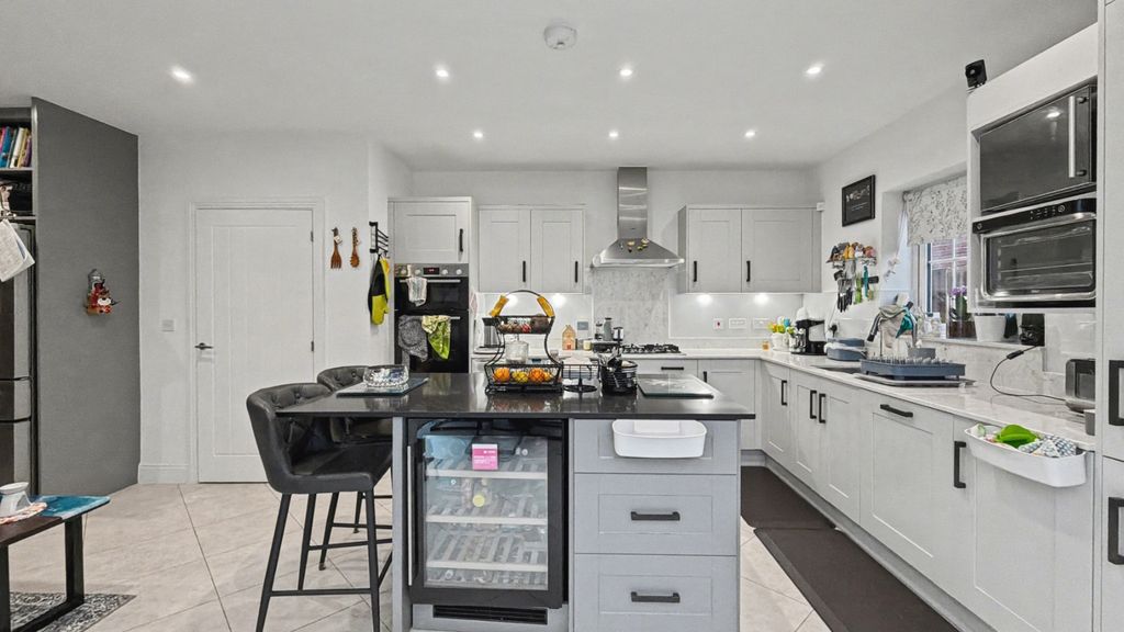 Additional image 7 of 4 bed detached house for saleWenlock Drive, Kingsmere, Bicester OX26