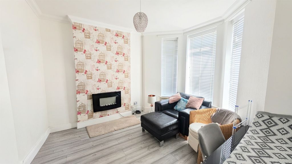 Additional image 2 of 4 bed semi-detached house for saleWoodchurch Lane, Birkenhead CH42