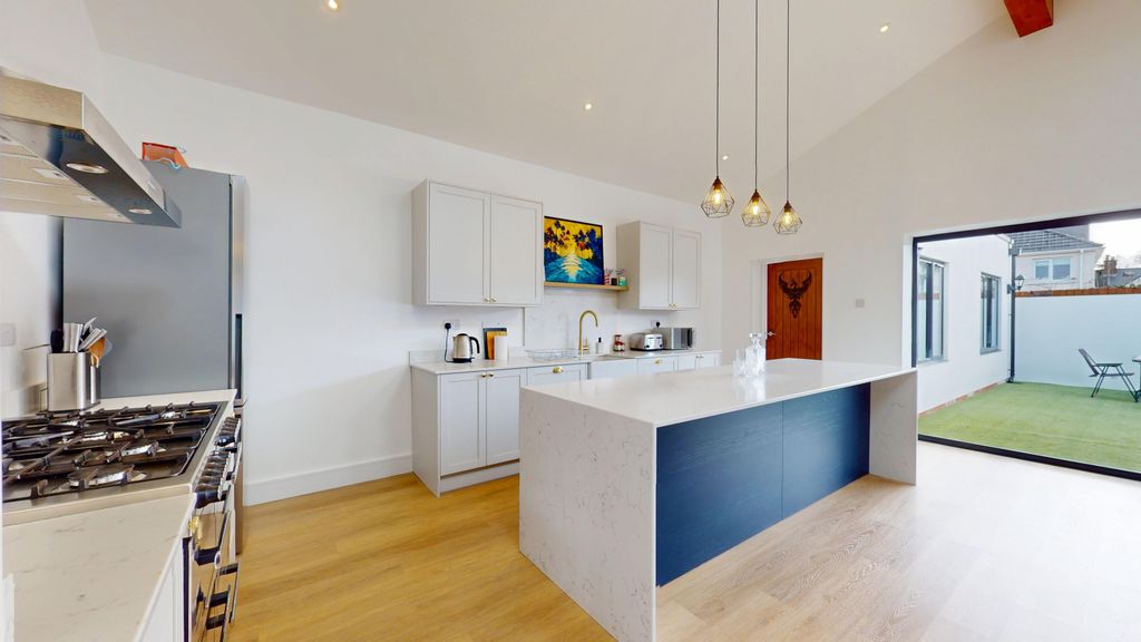 3 bed semi-detached bungalow for saleHeol Mabon, Rhiwbina, Cardiff CF14
