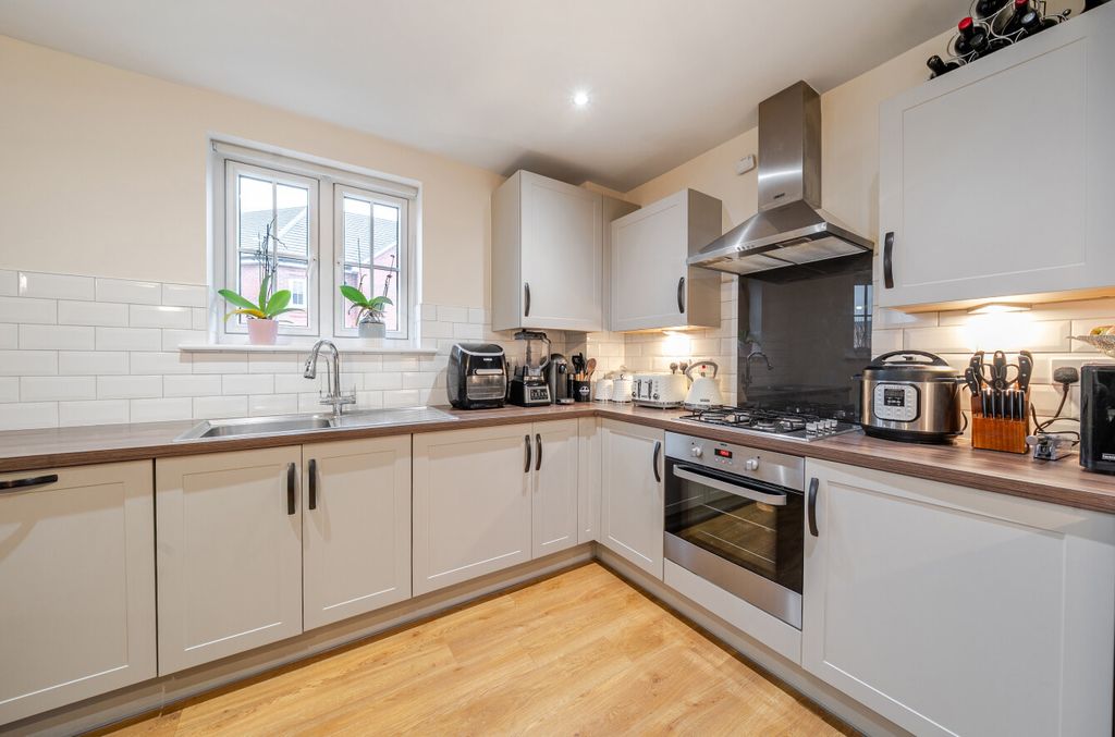 Additional image 7 of 2 bed flat for saleDempsey Road, Wellesley, Aldershot, Hampshire GU11