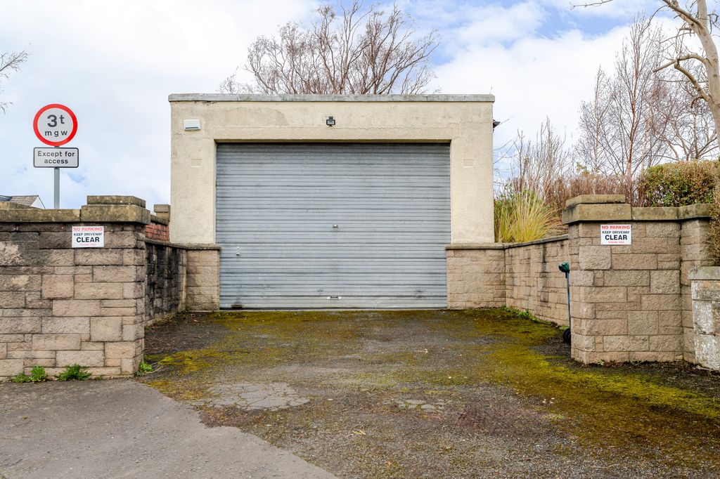 Additional image 20 of 5 bed detached house for saleThe Gables, 16 Lanark Road West, Currie, Edinburgh EH14