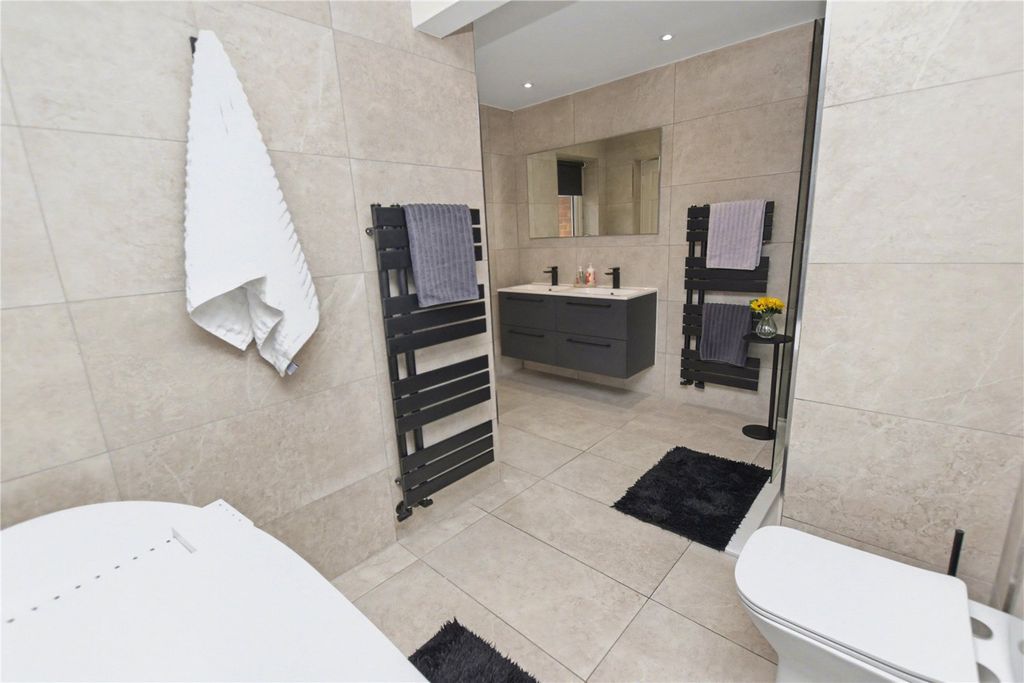 Additional image 18 of 3 bed detached house for saleCliffe Park Close, Wortley, Leeds, West Yorkshire LS12