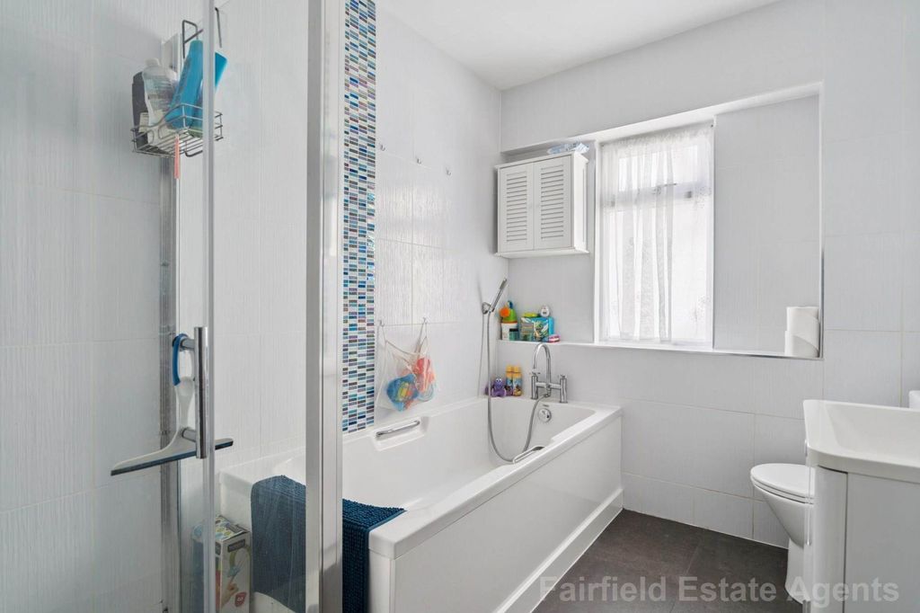 Additional image 12 of 3 bed semi-detached bungalow for salePenrose Avenue, Carpenders Park, Watford WD19