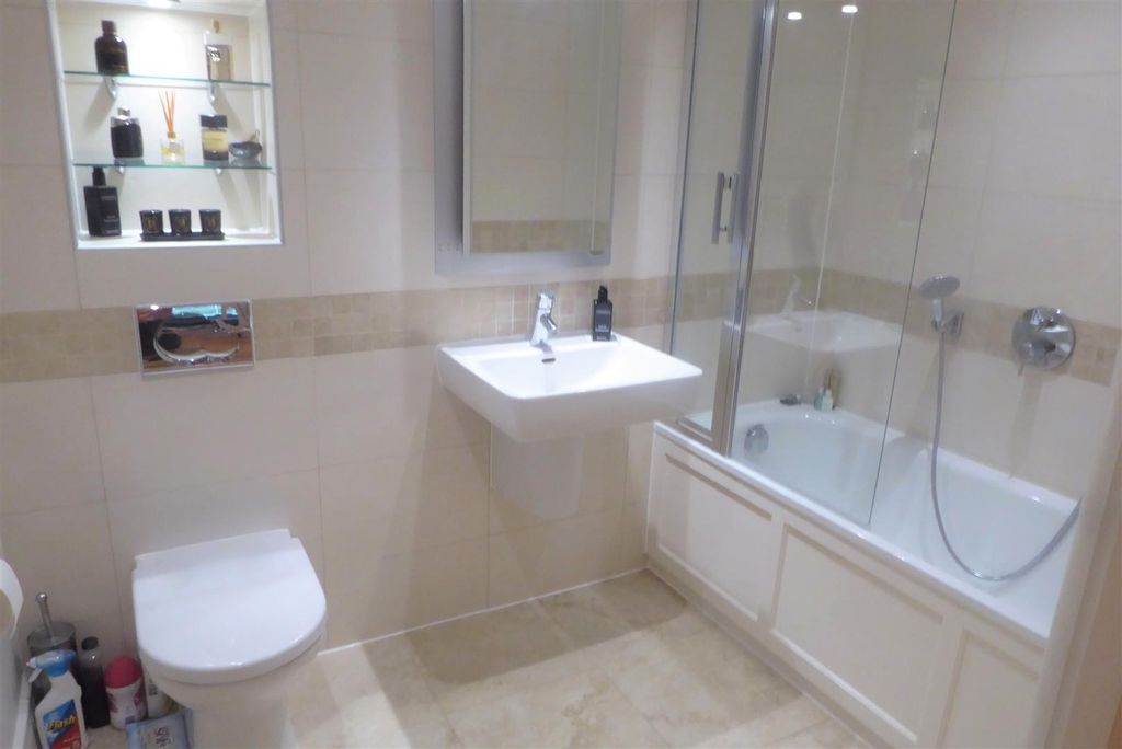 Additional image 15 of 2 bed flat for saleTudor Court, London Road, Windlesham GU20