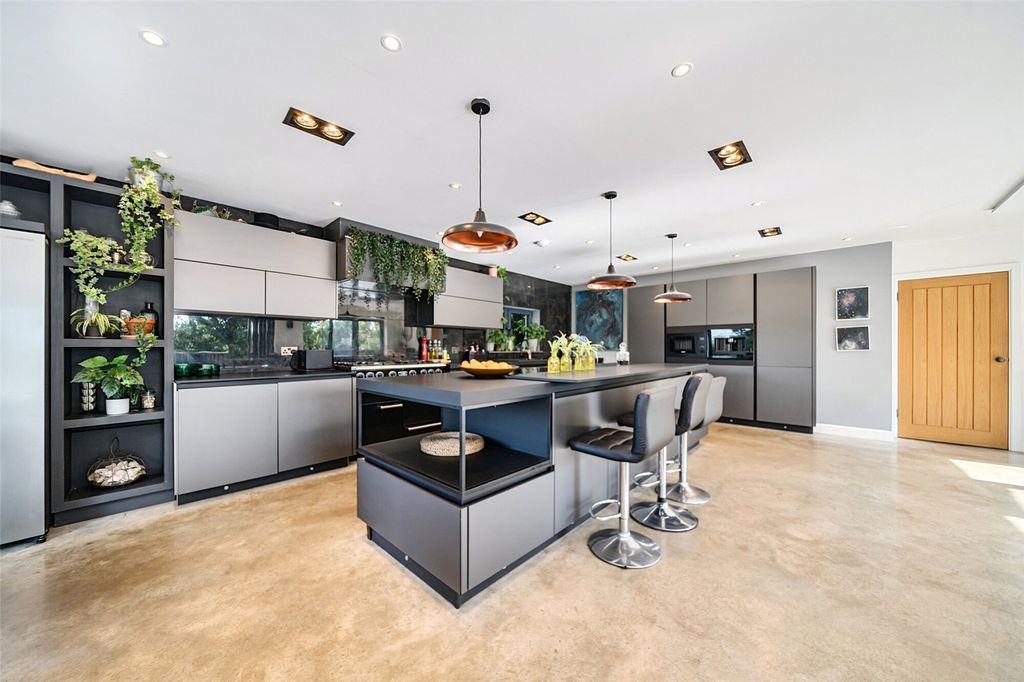 Additional image 8 of 5 bed detached house for saleFremantle Road, Belvedere DA17