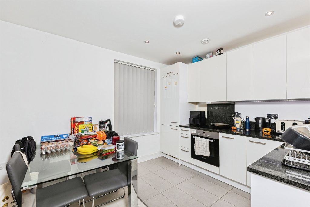 Additional image 3 of 2 bed flat for saleBedwyn Mews, Reading RG2