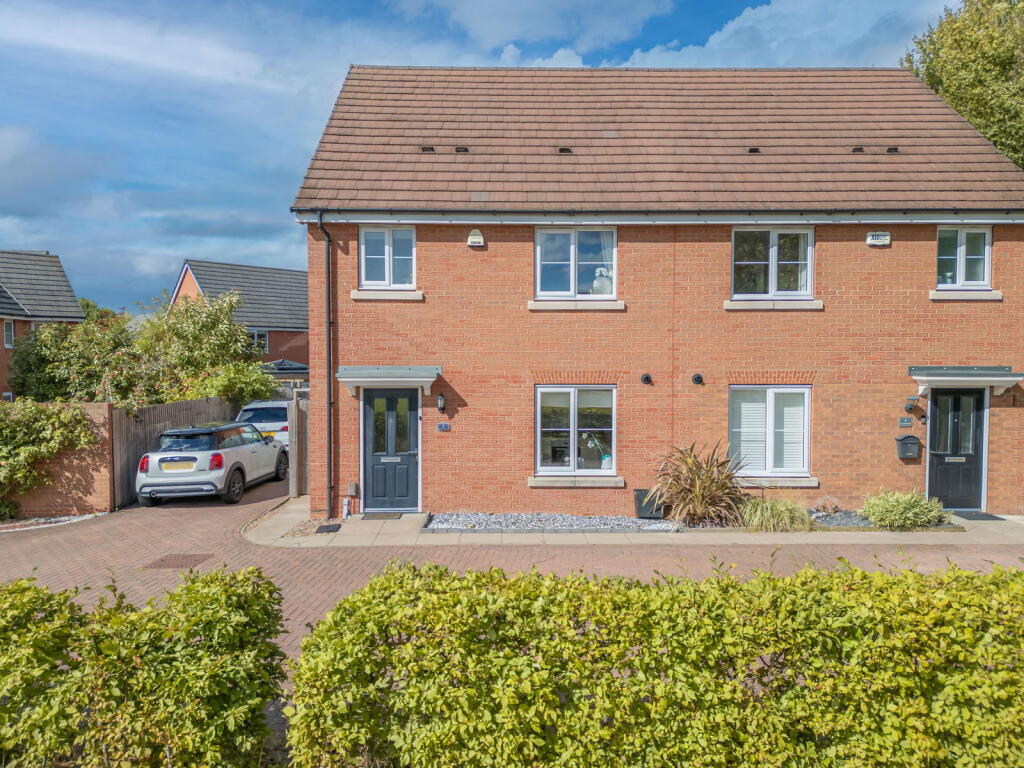 Horsfall Drive, Sutton Coldfield, B76 2BT photo 2