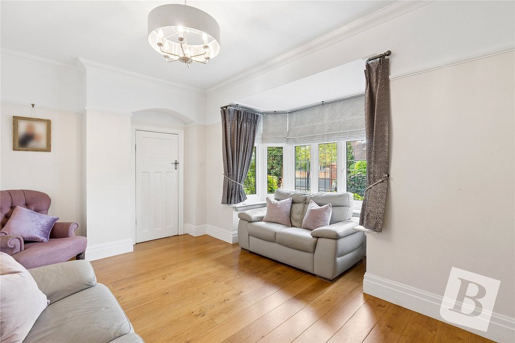 Additional image 15 of 6 bed detached house for saleElm Grove, Emerson Park RM11