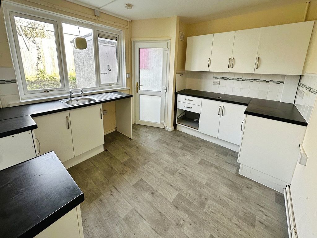 Additional image 4 of 2 bed flat for saleProtheroe Avenue, Pen-Y-Fai, Bridgend CF31