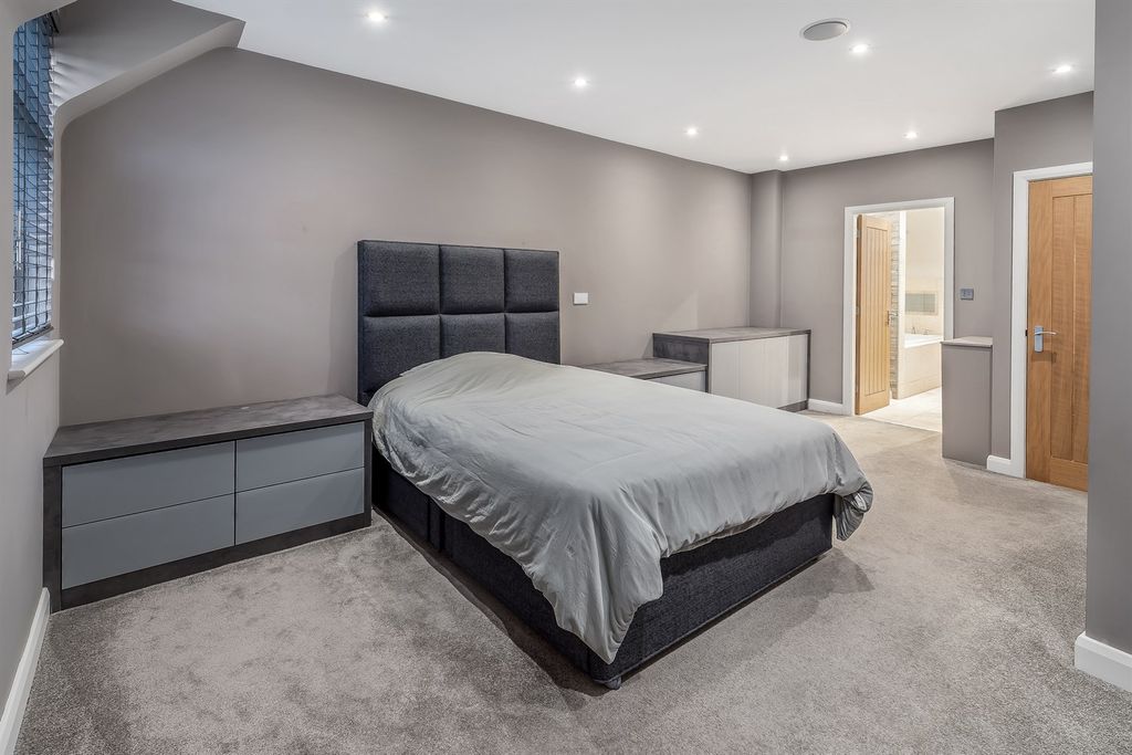 Additional image 14 of 3 bed town house for saleEdge View Crescent, Merrymans Lane, Alderley Edge SK9
