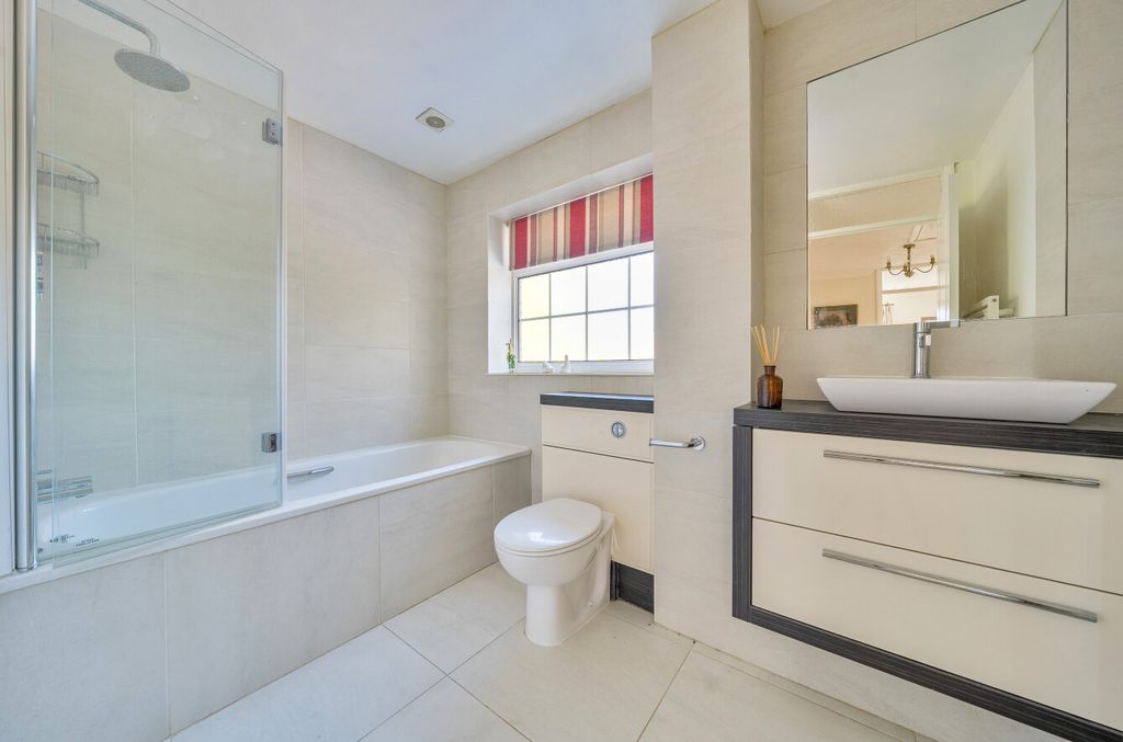 Additional image 6 of 4 bed detached house for saleNew Farm Road, Alresford, Hampshire SO24
