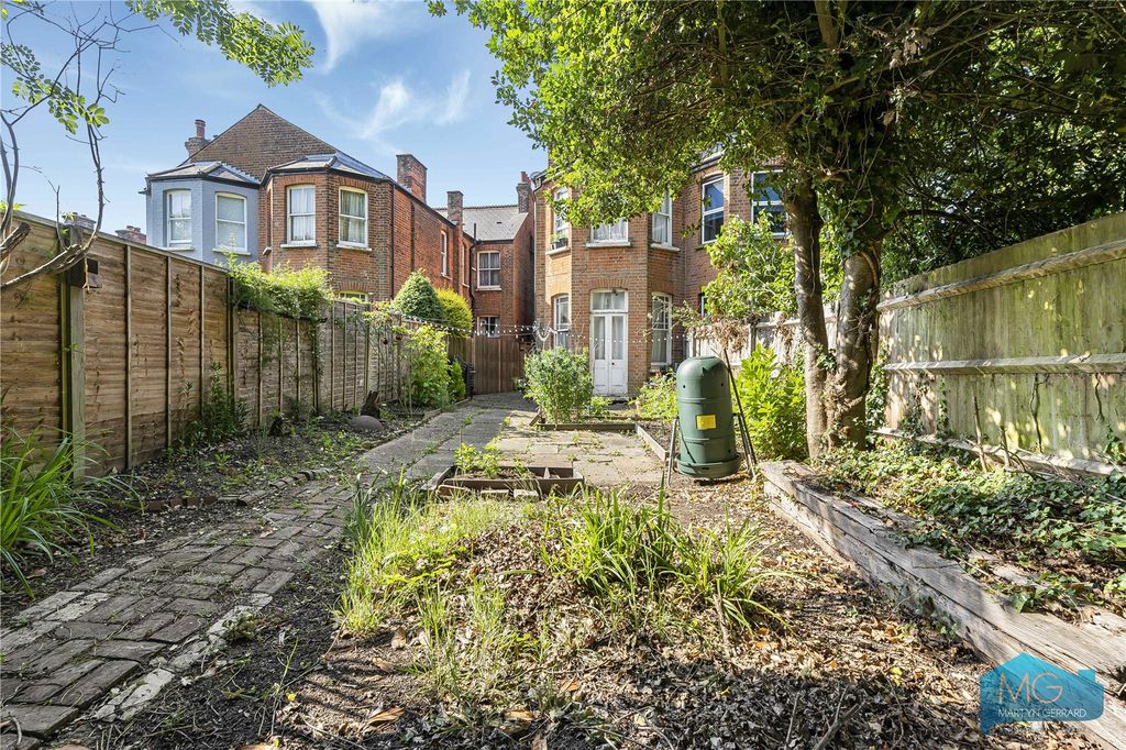 Additional image 30 of 4 bed semi-detached house for saleWood Street, Barnet EN5
