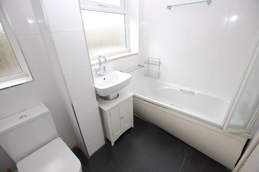 Additional image 11 of 5 bed semi-detached house for saleGlendon Crescent, Ashton-Under-Lyne, Greater Manchester OL6
