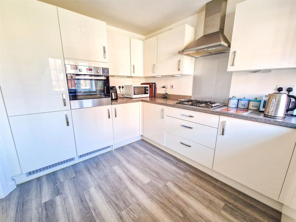 Additional image 6 of 3 bed semi-detached house for saleHovingham Drive, Great Denham, Bedford MK40