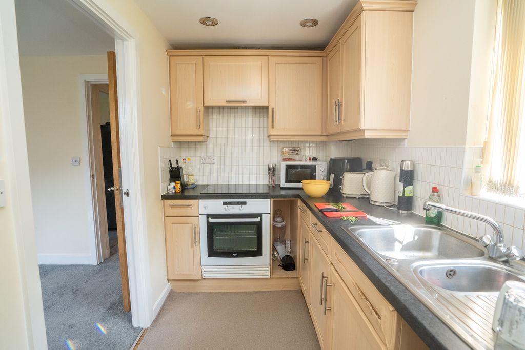 Additional image 6 of 2 bed flat for saleLinnets Park, Runcorn WA7
