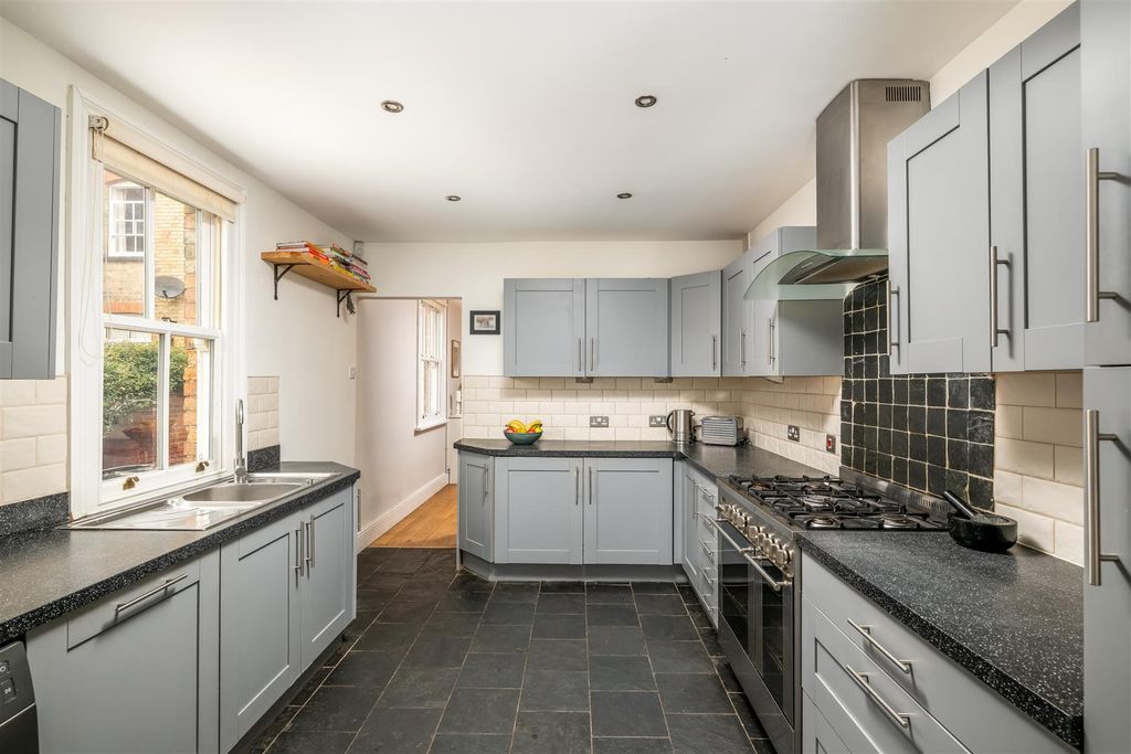 Additional image 7 of 5 bed detached house for saleWaterloo Road, Bedford MK40