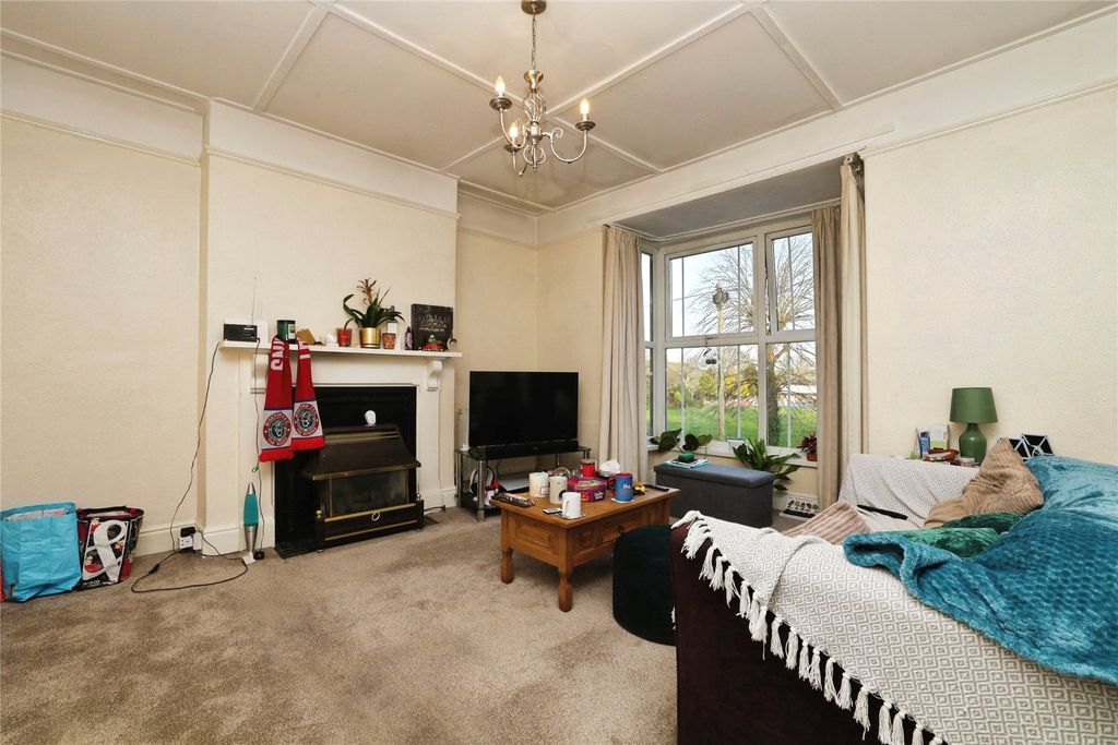 Additional image 10 of 3 bed flat for salePark Avenue, Bideford, Devon EX39