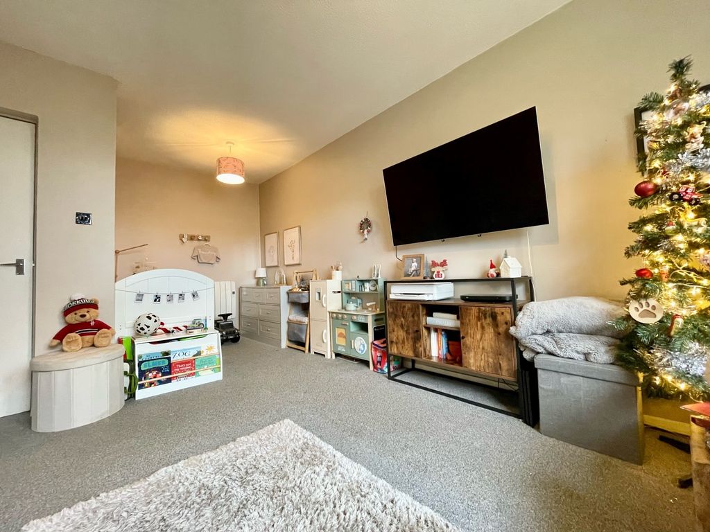 Additional image 3 of 1 bed flat for saleBlack Rocks Avenue, Matlock DE4