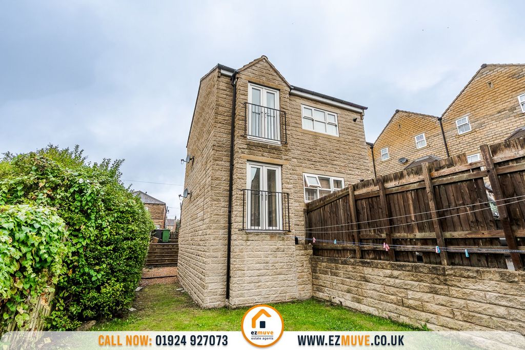 Additional image 13 of 2 bed flat for saleAlder Mews, Batley WF17