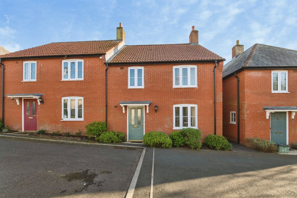 3 bed semi-detached house for saleNorman Close, Axminster EX13