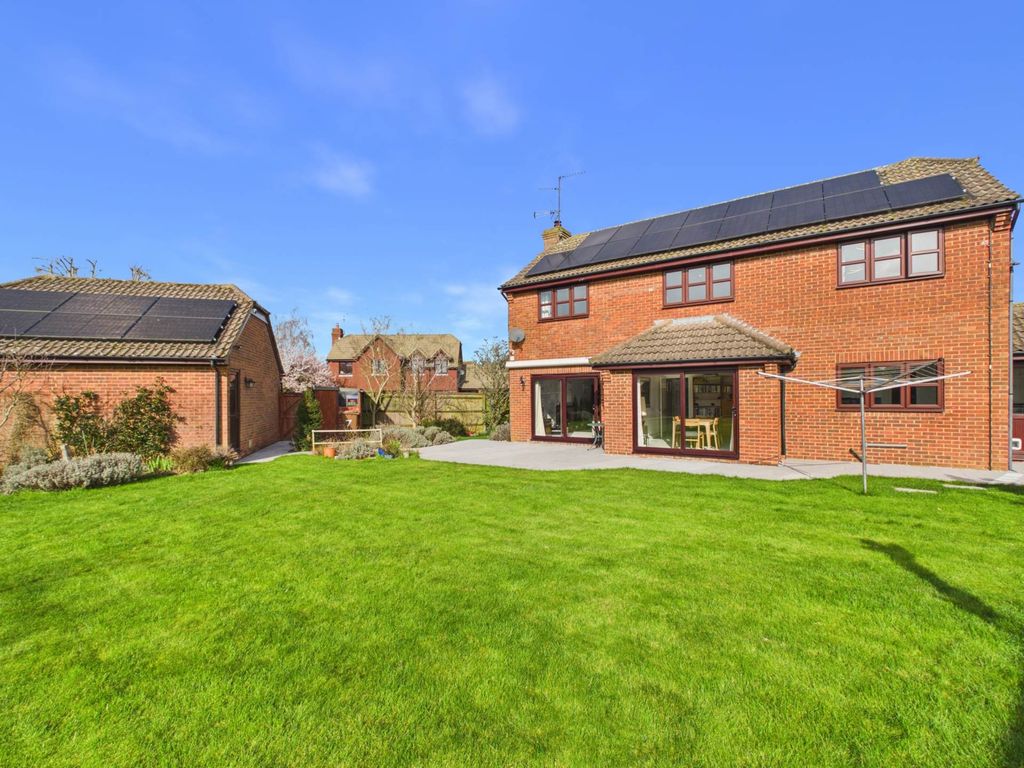 Additional image 21 of 5 bed detached house for saleWilliam Burt Close, Weston Turville HP22