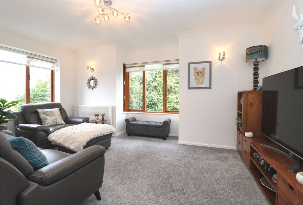 Additional image 8 of 2 bed flat for saleSt. Johns, Woking, Surrey GU21