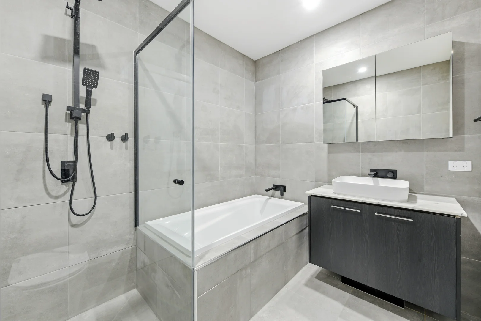 Additional image 5 of 1/1 Ivanhoe Street, Glen Waverley VIC 3150