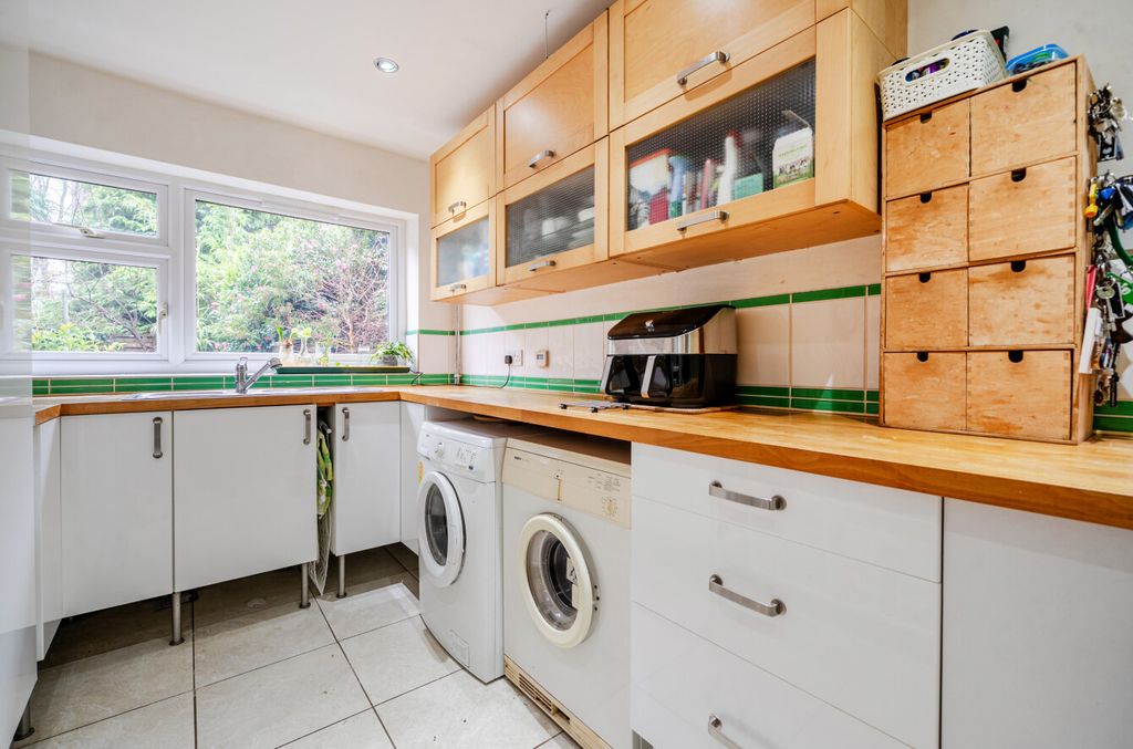 Additional image 14 of 4 bed detached house for salePinewood Gardens, Bagshot, Surrey GU19