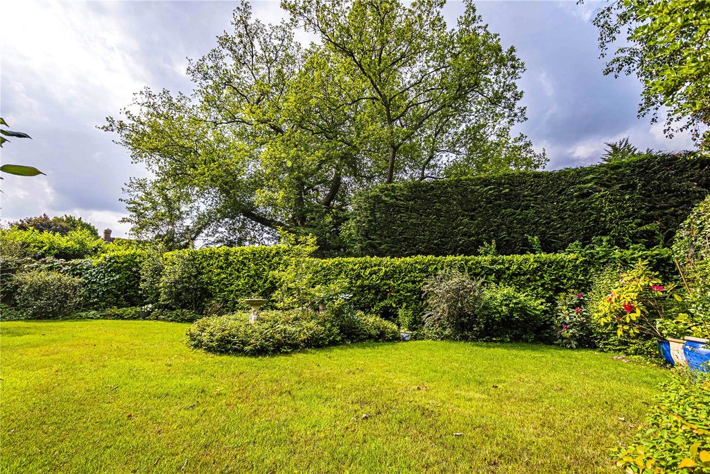 Additional image 26 of 5 bed detached house for saleThe Beech, Gravel Path, Berkhamsted, Hertfordshire HP4