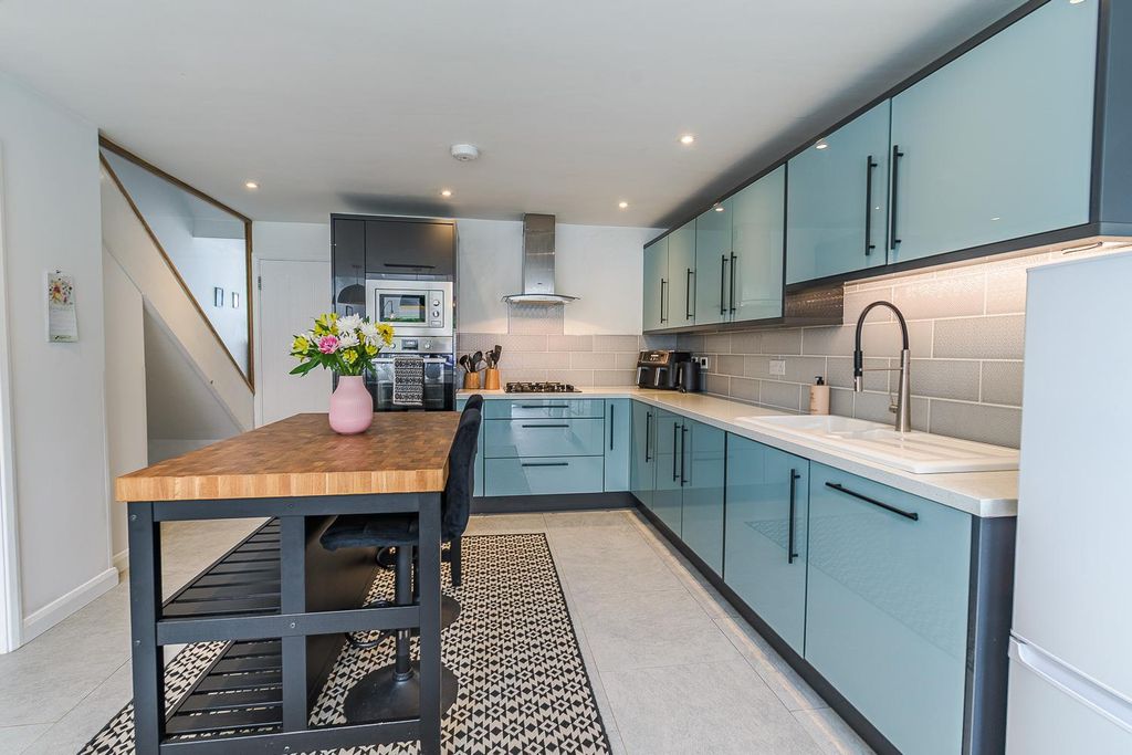 Additional image 4 of 4 bed terraced house for saleMarine Drive, Barry CF62