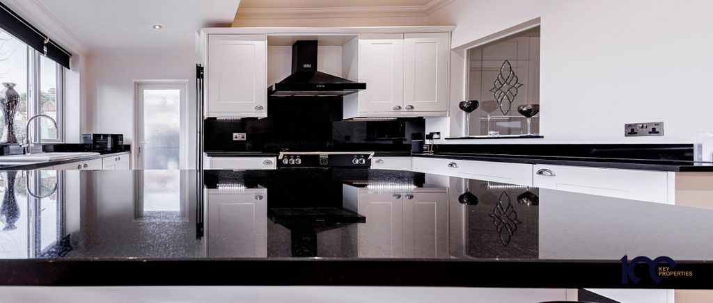 Additional image 11 of 2 bed semi-detached house for saleCrystal Avenue, Hornchurch RM12