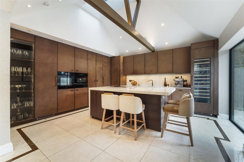 Additional image 2 of 5 bed detached house for saleWoodmansterne Lane, Banstead SM7