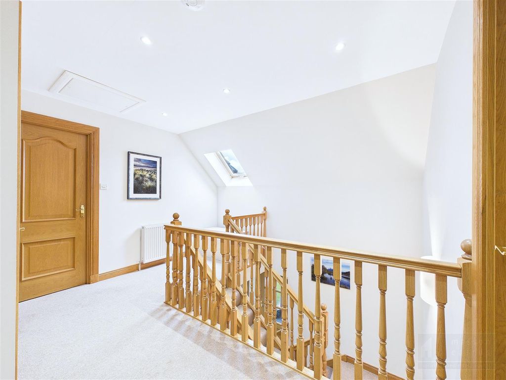 Additional image 18 of 5 bed property for sale23 Carn Elrig View, High Burnside, Aviemore PH22