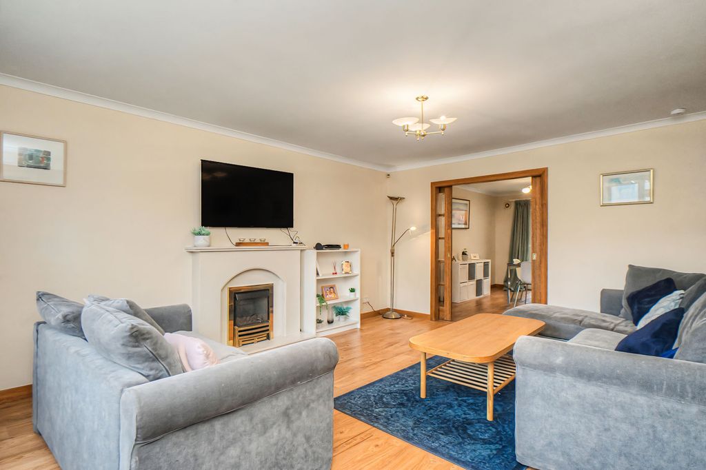 Additional image 3 of 4 bed detached house for sale8 Burnside Park, Balerno, Edinburgh EH14