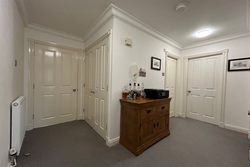 Additional image 13 of 2 bed flat for saleThe Oaks, Horseshoe Lane, Alderley Edge SK9