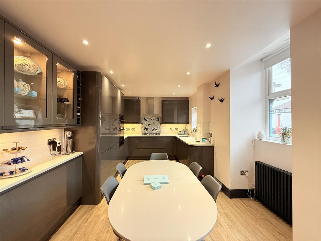 Additional image 9 of 3 bed end terrace house for saleTaunton Road, Ashton-Under-Lyne OL7