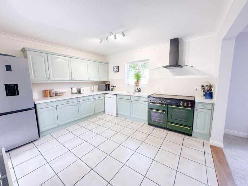 Additional image 10 of Chestnut Parade, Shepton Mallet