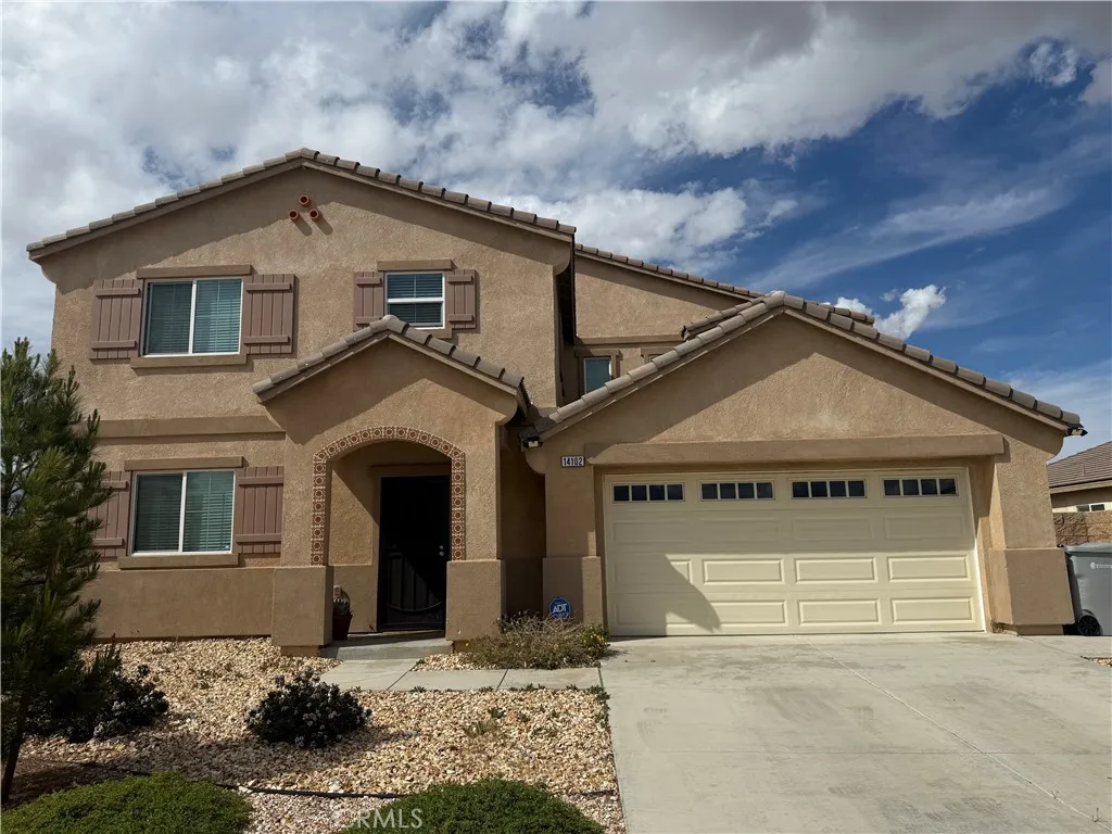 14102 Chapman St, Hesperia, CA 92344 photo 2