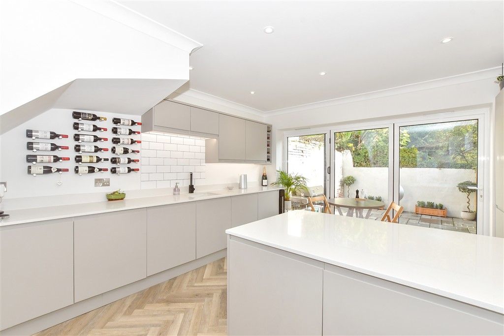 3 bed town house for saleBrewery Hill, Arundel, West Sussex BN18