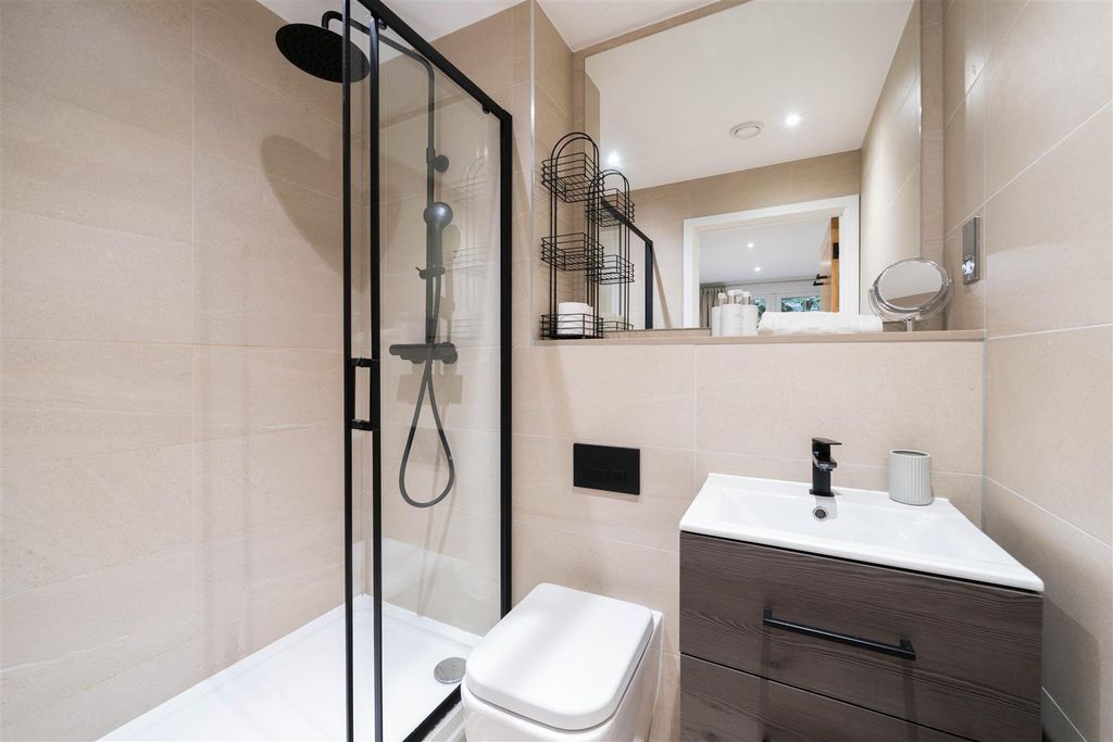 Additional image 6 of 1 bed flat for sale5 Rock Mill Holiday Apartments, The Dale, Stoney Middleton, Hope Valley S32