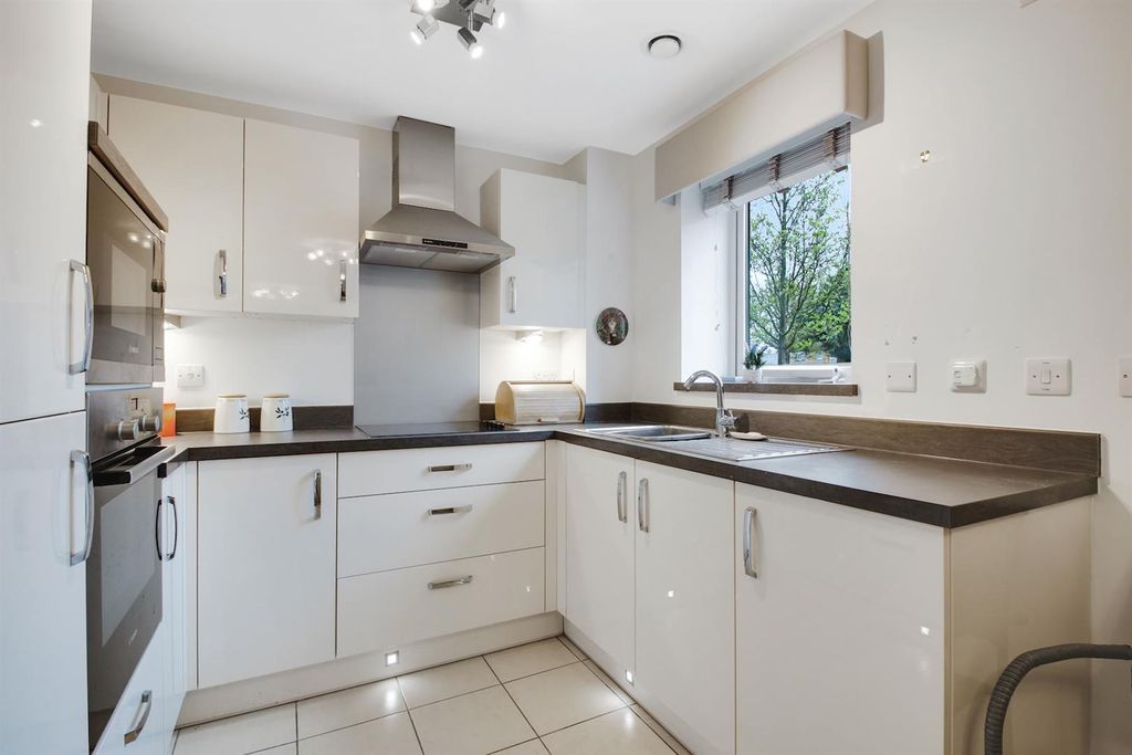 Additional image 2 of 1 bed flat for saleAlbion Road, Bexleyheath DA6