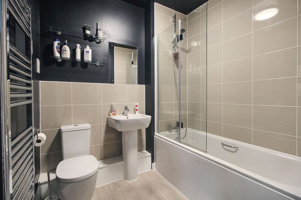 Additional image 2 of 2 bed flat for saleGodinton Road, Ashford TN23