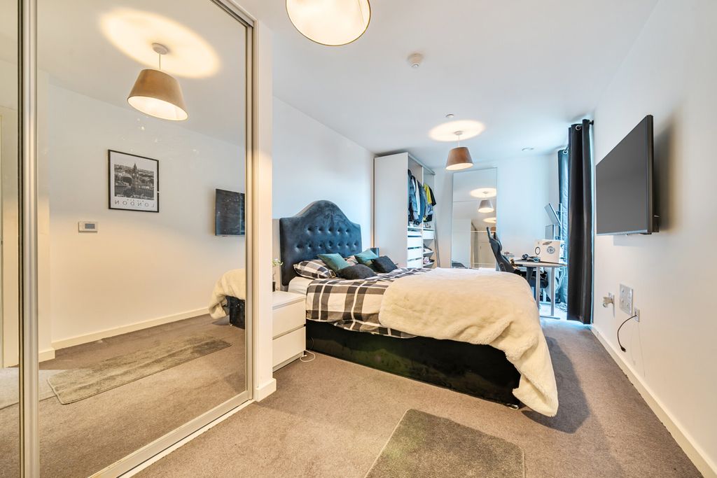 Additional image 16 of 2 bed flat for saleRegal Walk, Bexleyheath DA6