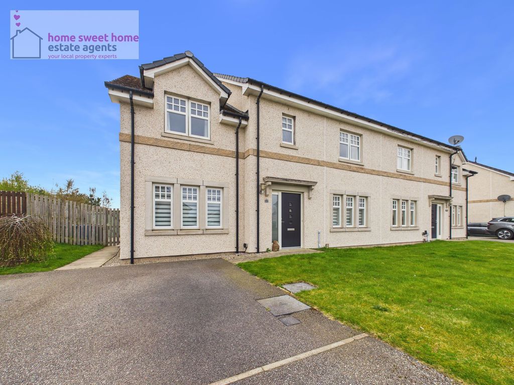 5 bed semi-detached house for saleHawthorn Place, Alness IV17